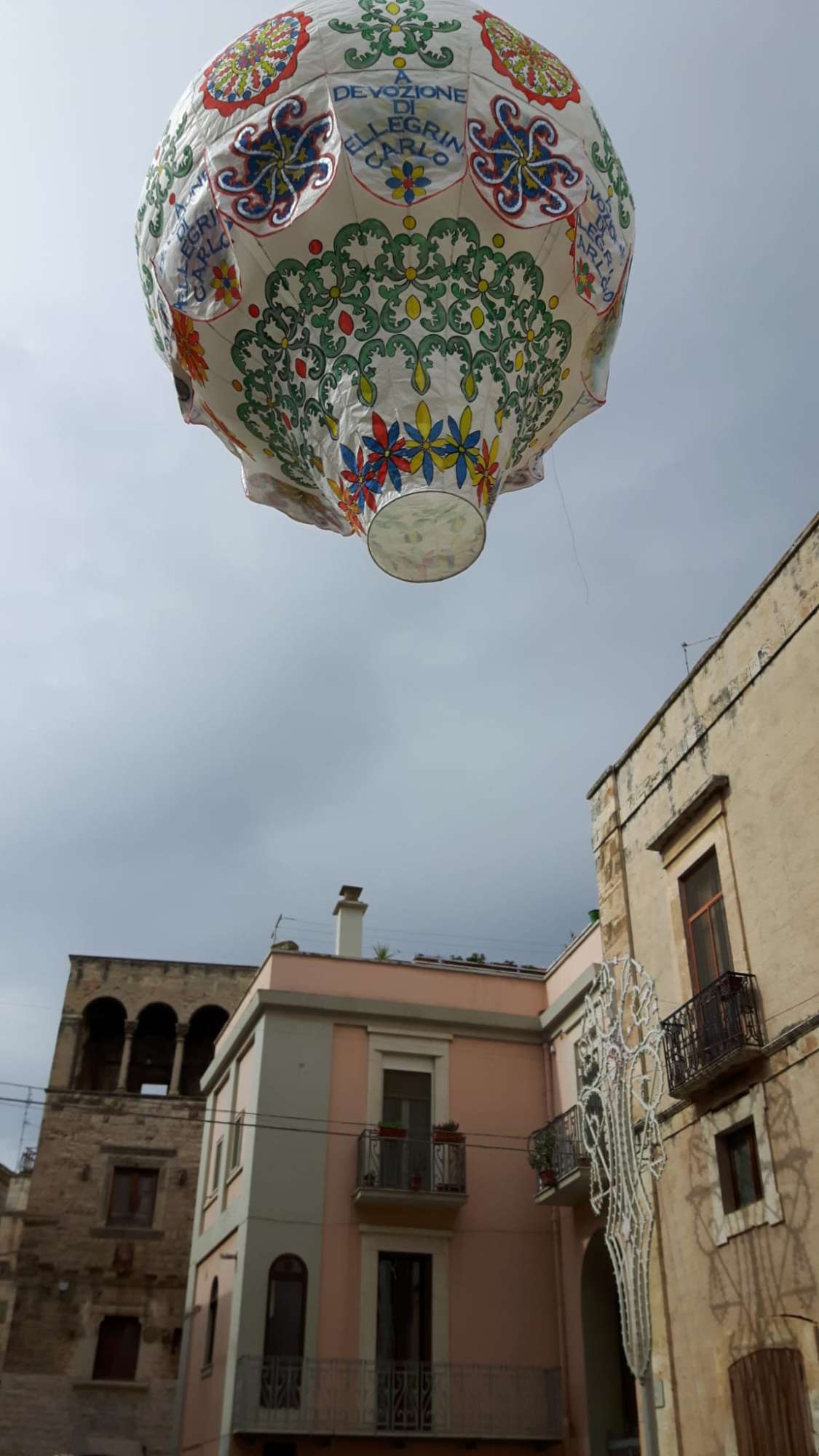 Lancio del pallone aerostatico