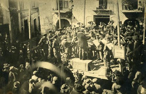 Esibizione della Banda durante la II Guerra Mondiale