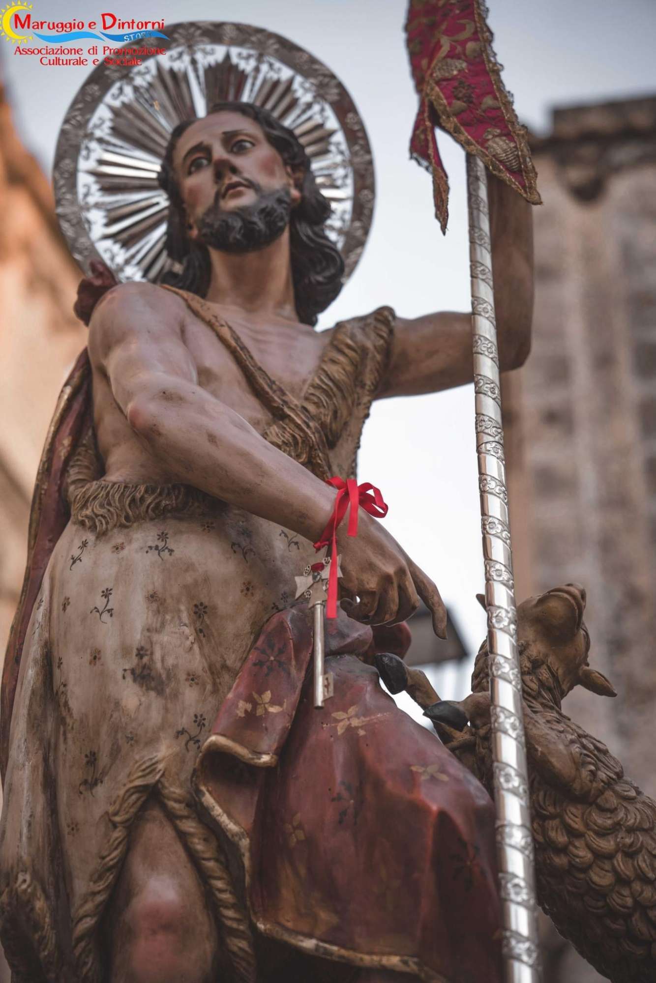 Particolare della statua di San Giovanni Battista